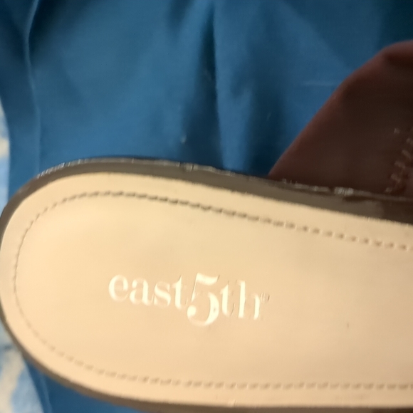 High heel sandals by East 5th. Very comfortable to wear size 9 and 1/2 - Picture 3 of 6